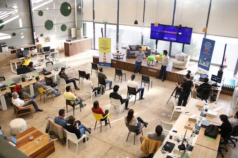 Awa Ventures: el programa emprendedor de Wakapi