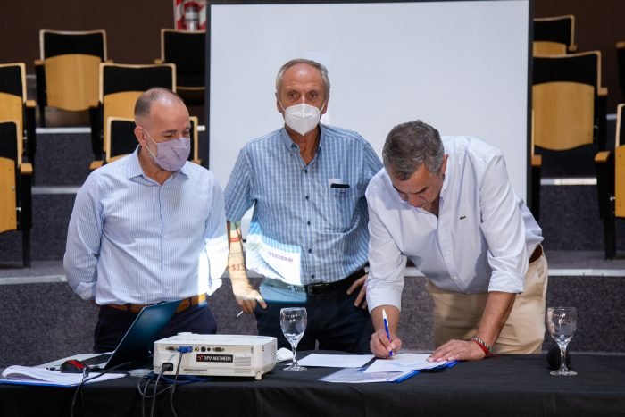 Mendoza firmó un convenio con Arsat