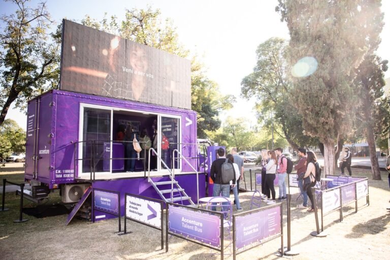 «Talent Bus» desembarca en la UTN