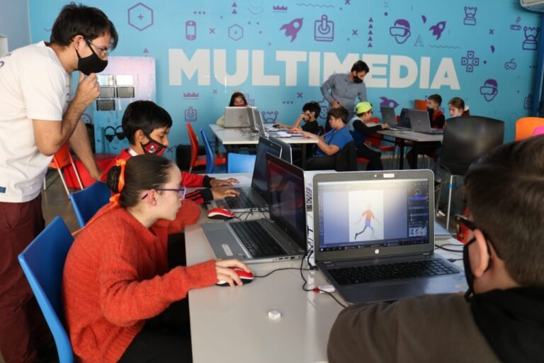 Arrancaron los talleres ConectarLAB para niños y niñas en Godoy Cruz