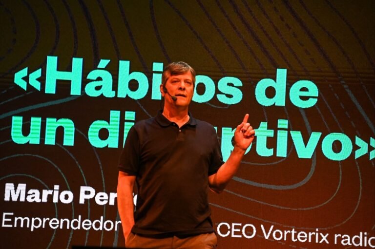 Una multitud presente en la Experiencia Endeavor Cuyo