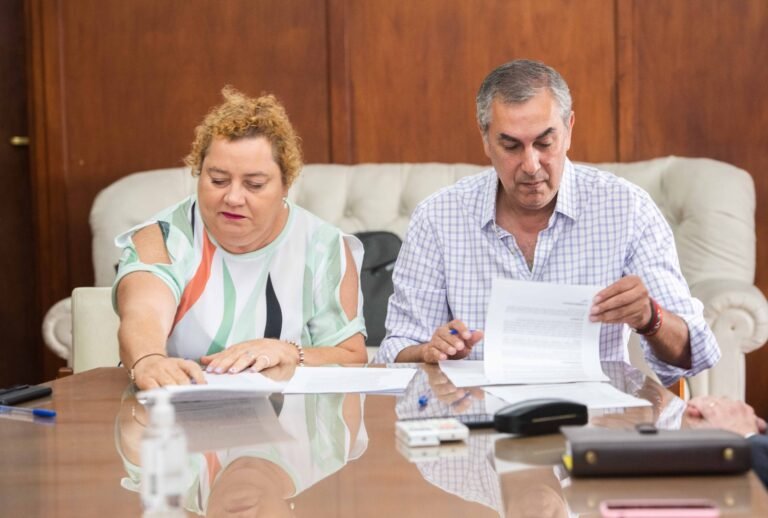 Mil jóvenes de universidades mendocinas recibirán capacitación gratuita en Microsoft Azure