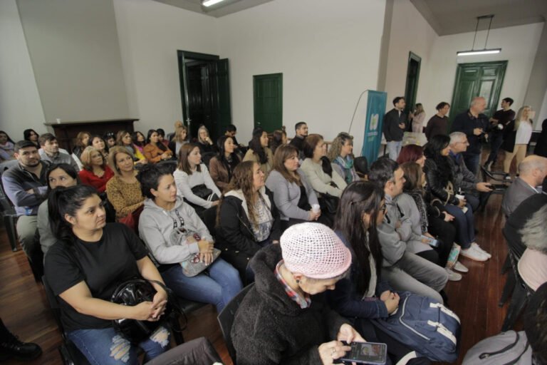 Escuelas recibieron kits de robótica que usarán en el desarrollo de proyectos