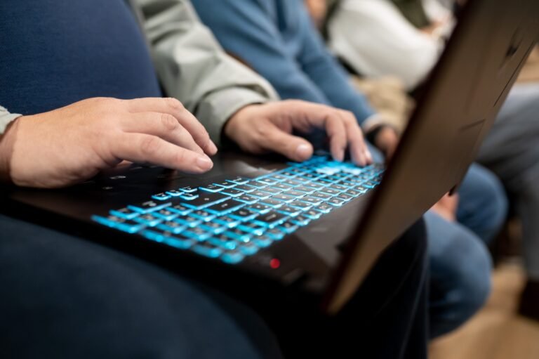 Ciudad realizará un taller de Inteligencia Artificial y otro de Canva en sus coworkings: cómo inscribirse