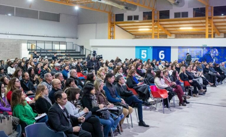 Chat GPT en el aula: Capacitan a docentes en Maipú