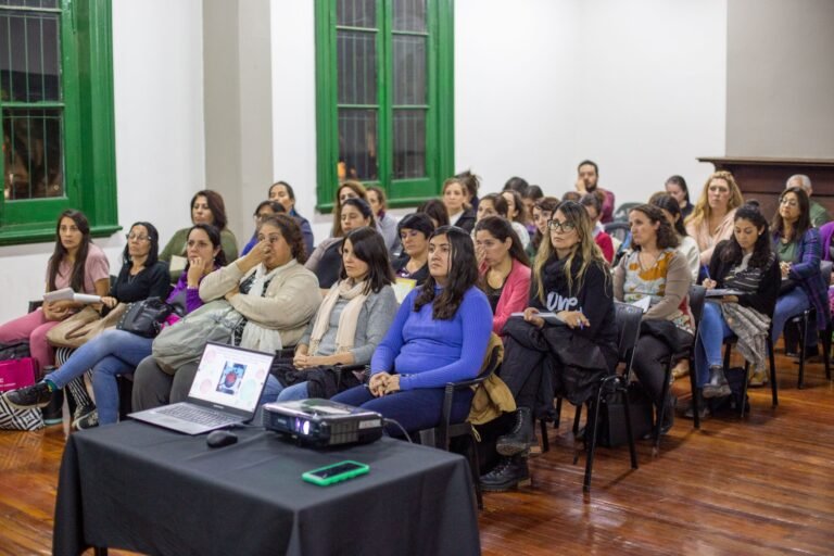 “Enseñar con Minecraft (sin saber Minecraft)”