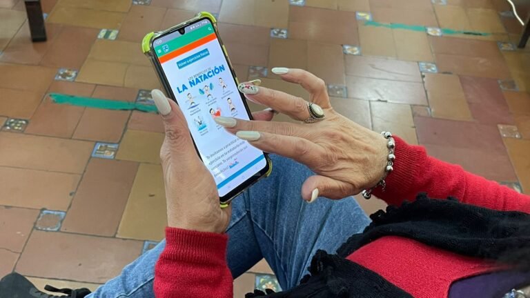 Mayores Conectados, la aplicación para que los adultos tengan información y servicios a su alcance