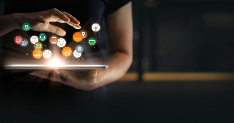 Guaymallén capacita a comerciantes en Marketing Digital