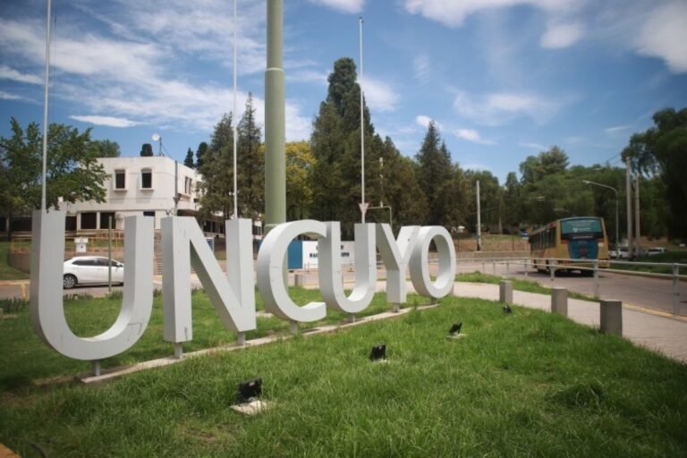UNCuyo lanza licenciatura a distancia en gestión tecnológica con inscripción abierta y sin costo