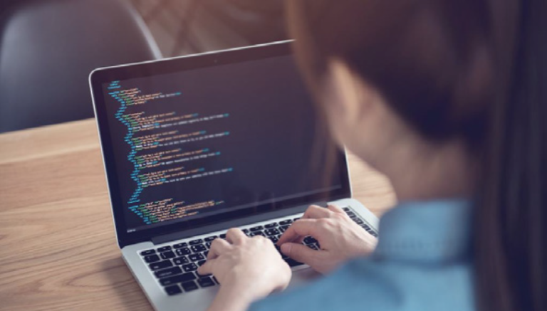 “Fuera de Serie” la propuesta para trabajar en tres empresas diferentes