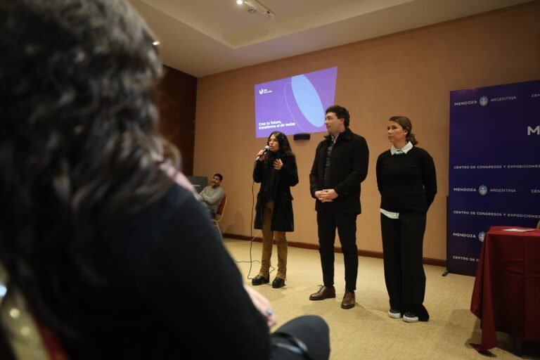 Becas para que estudiantes mendocinos se formen con una universidad de California