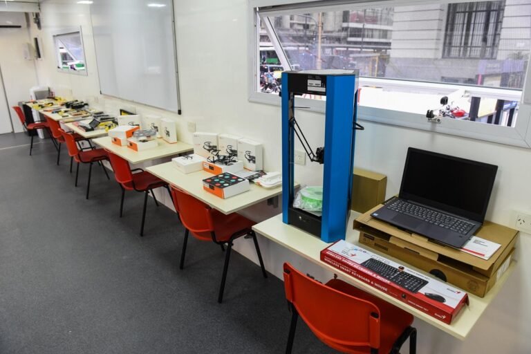 Aulas Taller Móviles ofrece formación en saberes digitales: cómo inscribirse