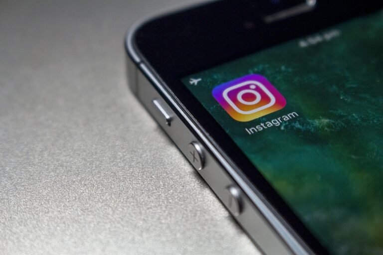 Meta activará alertas en Instagram para avisar a padres sobre búsquedas sensibles de adolescentes