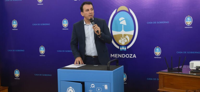 De qué se trata “Cumbre” la plataforma para aprender inglés que presentó la DGE