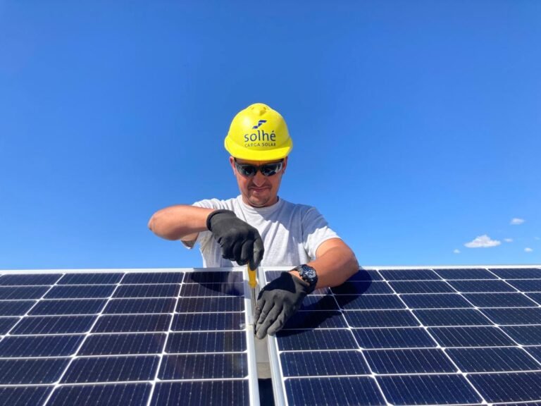 Aseguran que instalar paneles solares es una inversión estratégica y necesaria 