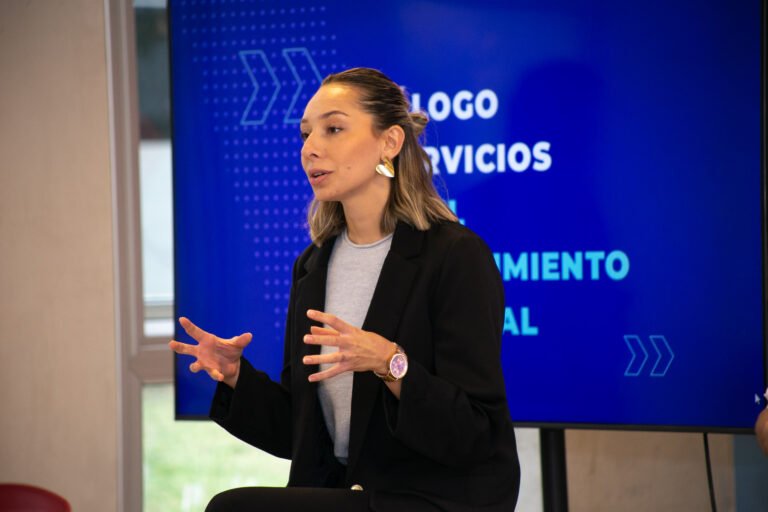 Una joven mendocina lidera la transformación industrial con inteligencia artificial