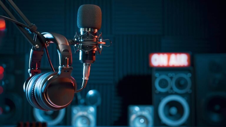 Lanzan el curso “Podcasting: narrar con sonidos”