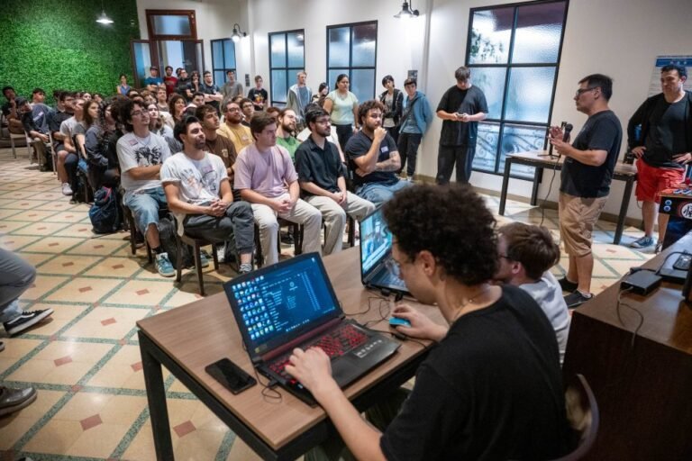 Lanzan una capacitación en edición de video para potenciar el talento digital en la Zona Este