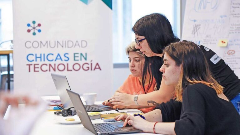 Chicas Tec: encuentro gratuito para inspirar a adolescentes mendocinas en tecnología